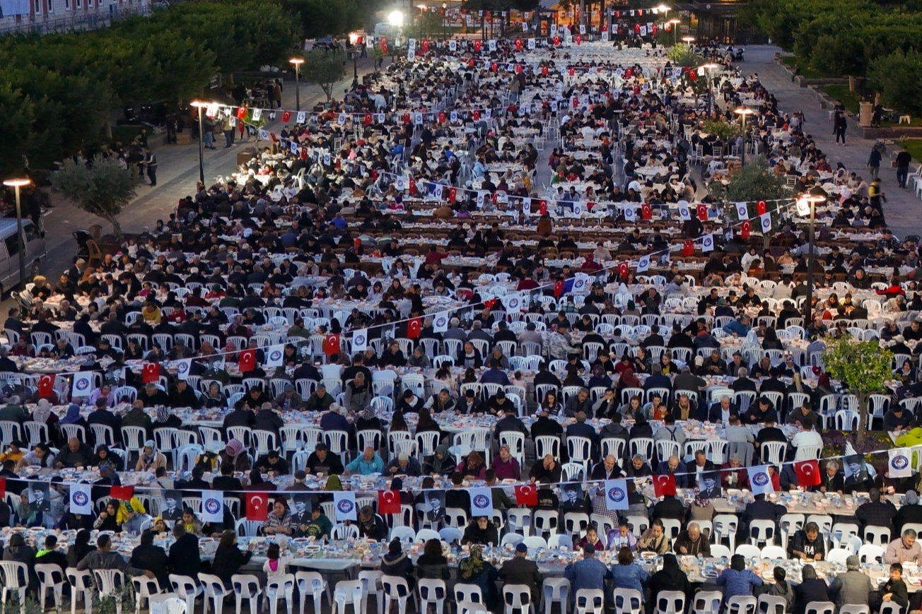 Antalya Demre’de birlik ve beraberliğin sofrası kuruldu!