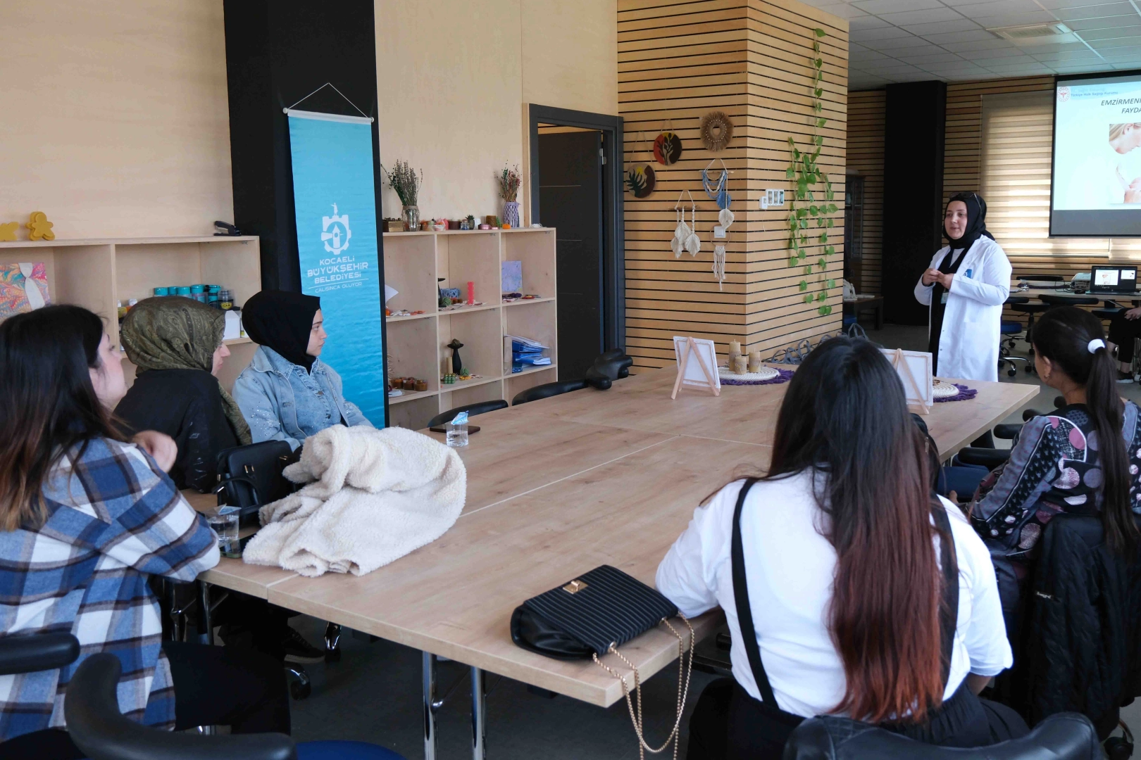 Kocaeli'de anne ve adaylarına bebek sağlığı eğitimi