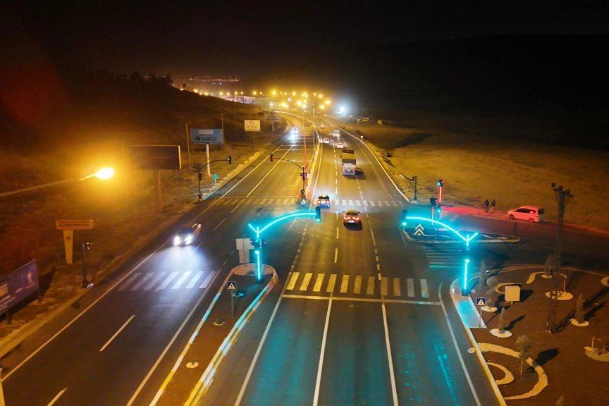 AK Parti Mardin'den Büyükşehir'e destek