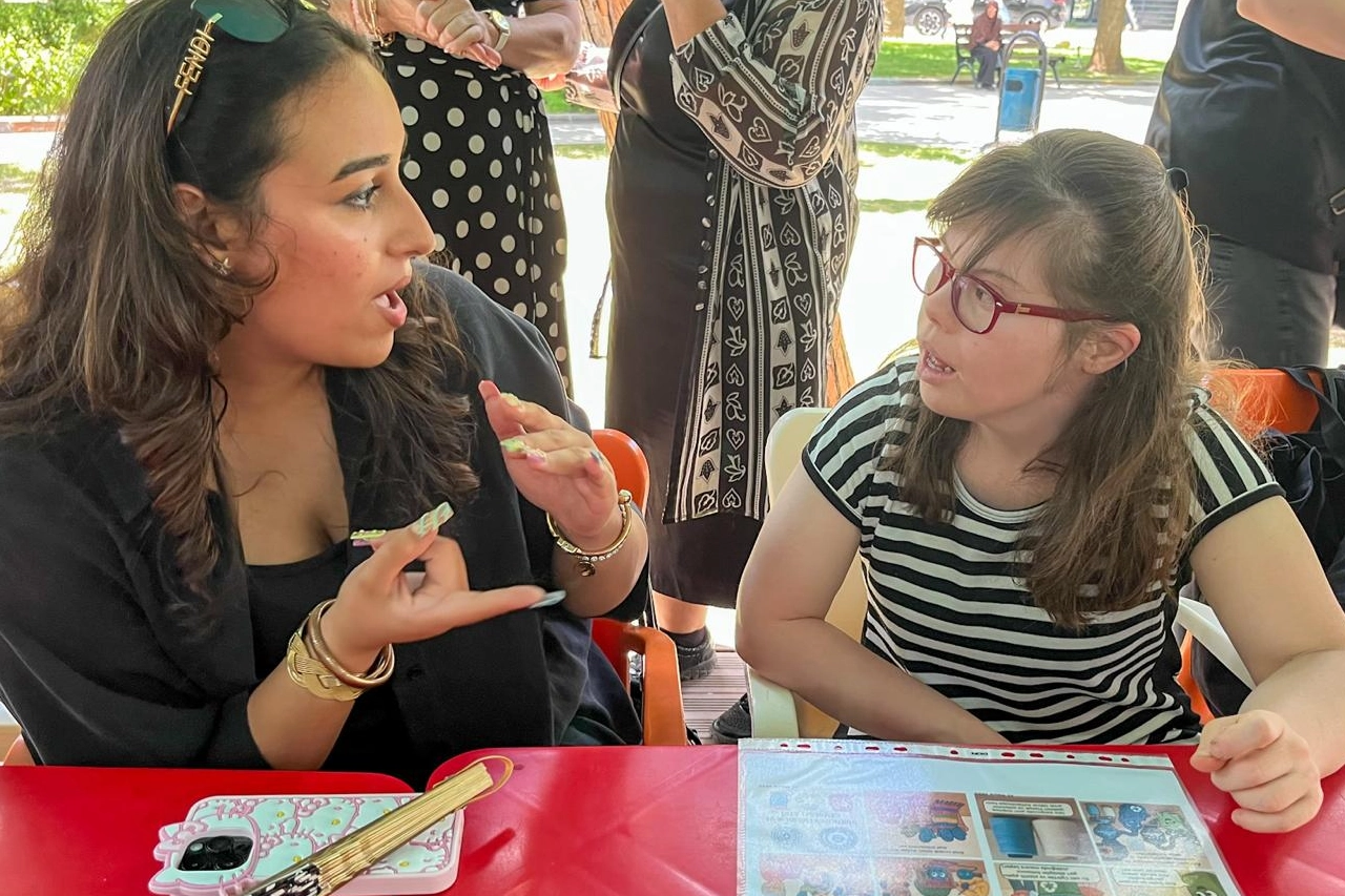 İzmir Bornova’da bağlar sevgiyle örüldü