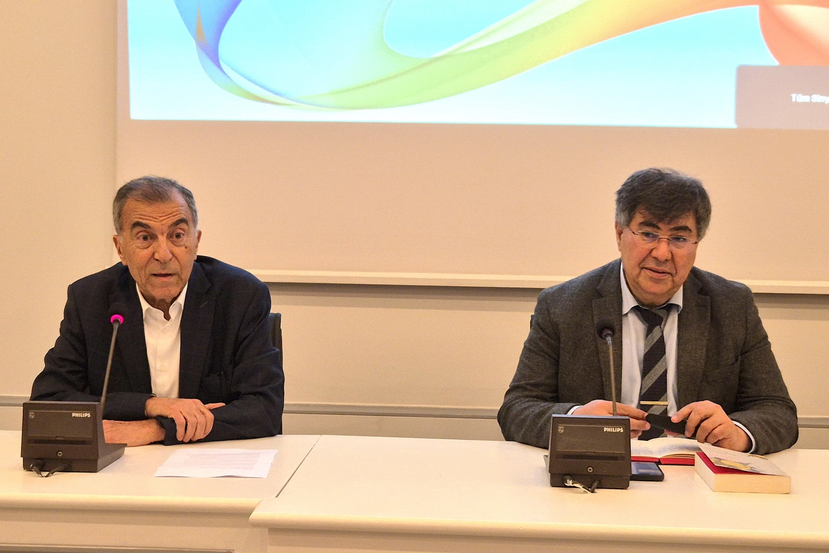 Bursa'da 'açık kapı'da felsefik toplantılara devam