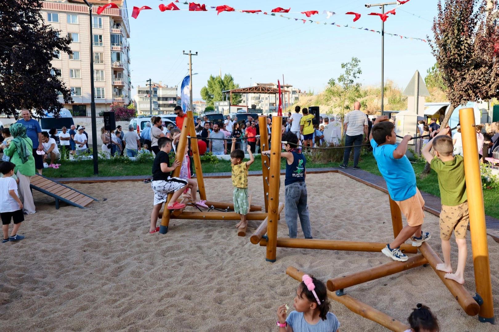 Mudanya'da “Çocuk Dostu Sokak” hayata geçti