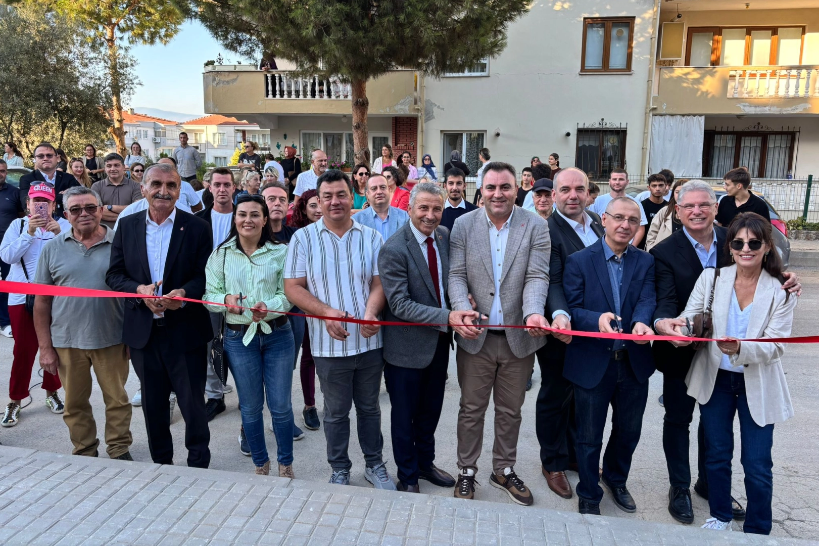 Kitap ve kahvenin yeni adresi 'Mola Mudanya' açıldı