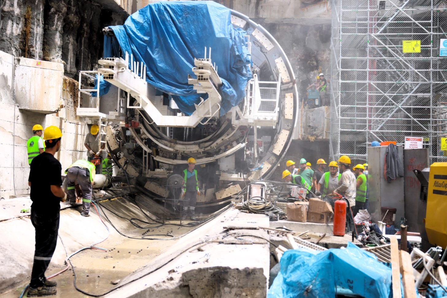 Kocaeli Körfezray’da kazılar hız kesmeden sürüyor