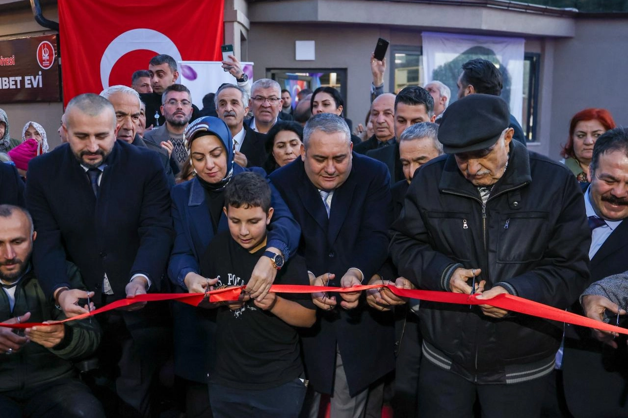 Ankara Keçiören’de 'Engelsiz Sohbet Evi' hizmete açıldı
